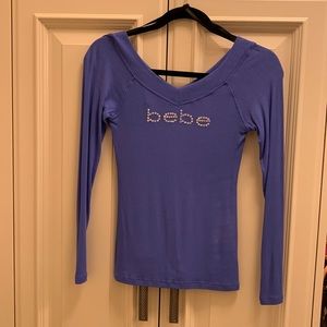 Bebe women size small long sleeve V-neck